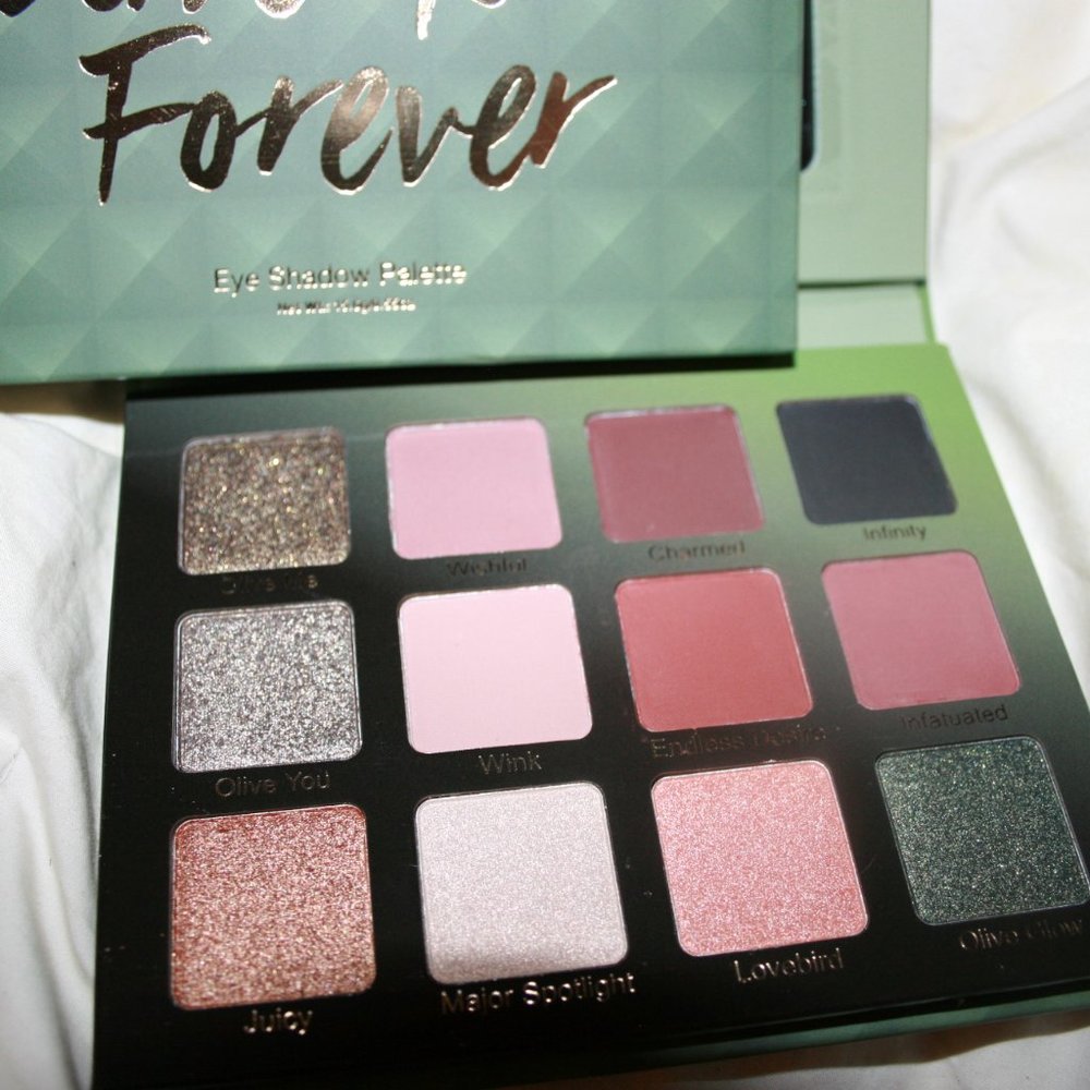 eyeshadow - Picture 2 of 3